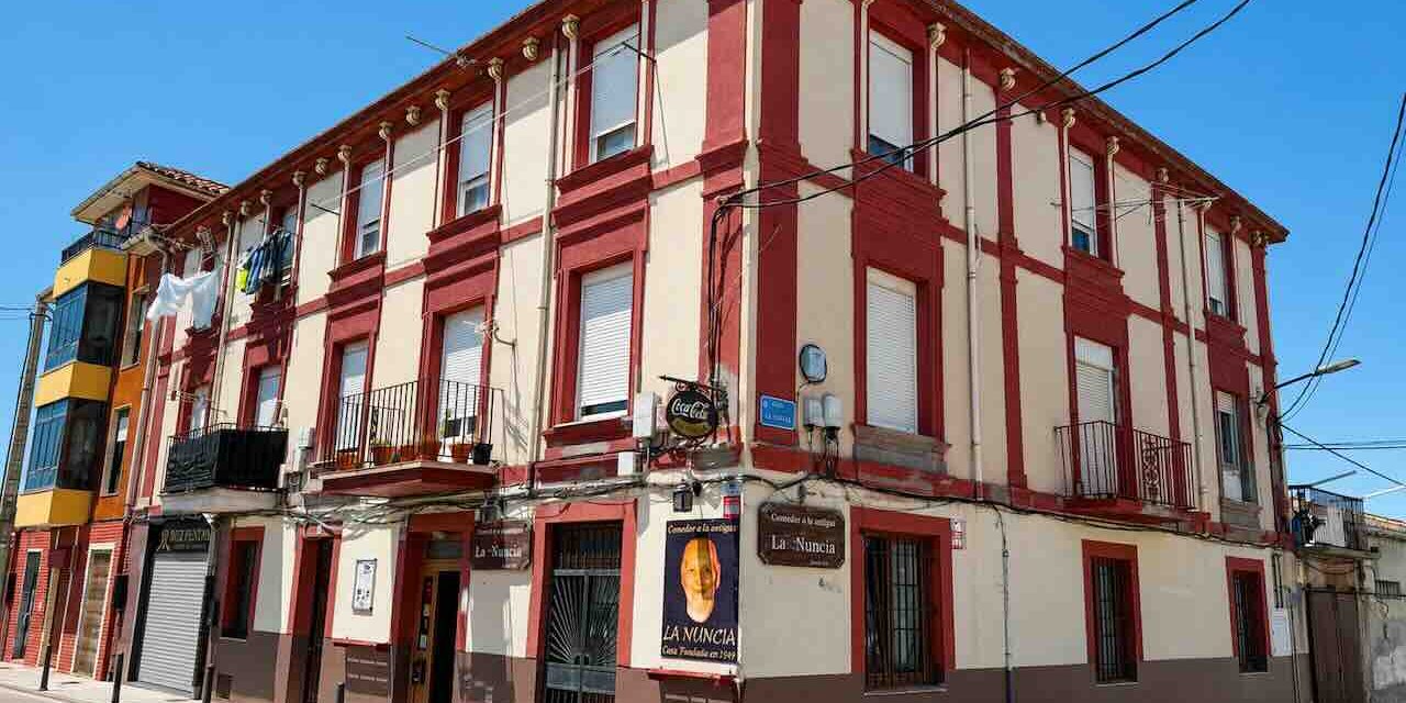 La Nuncia by Sergio Toca (Santander, Cantabria)