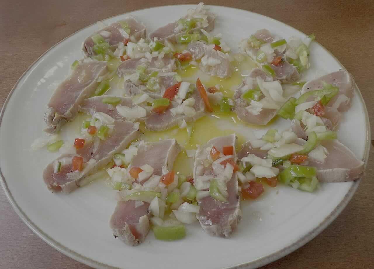 El Chef del Bonito San Miguel de Meruelo Cantabria - Bonito curado con vinagreta clásica