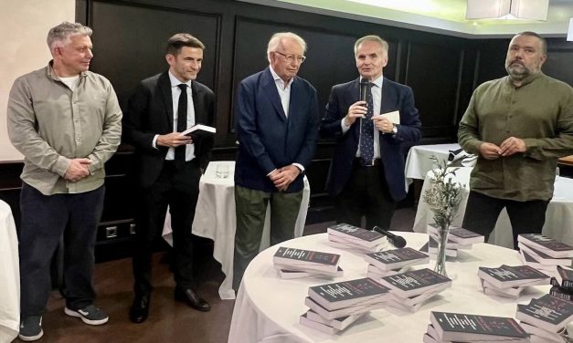 La Guía Macarfi se presenta en Santander con una cena-maridaje en el Club La Tenida