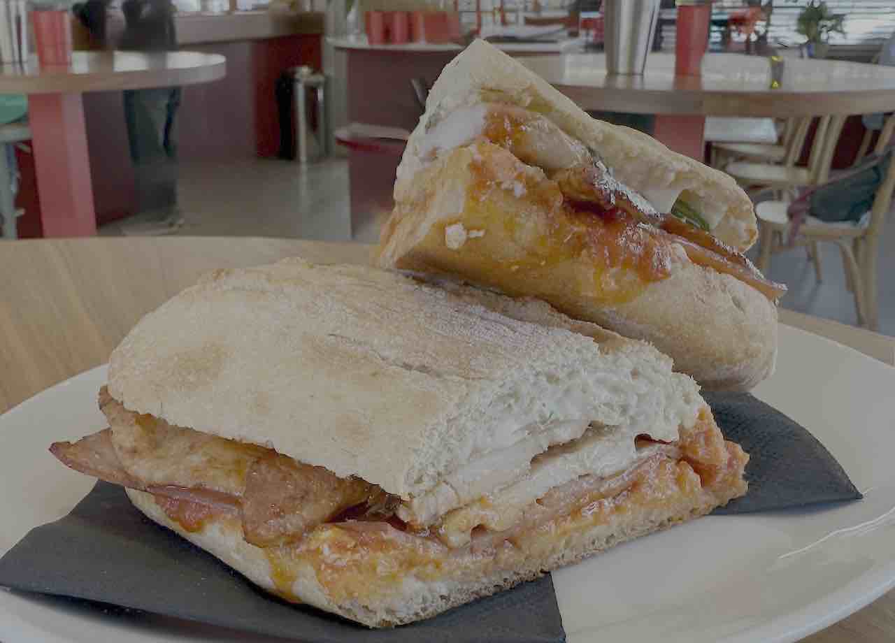 Bocadillo del Bar Pepe en Somo (Ribamontán al Mar, Cantabria)