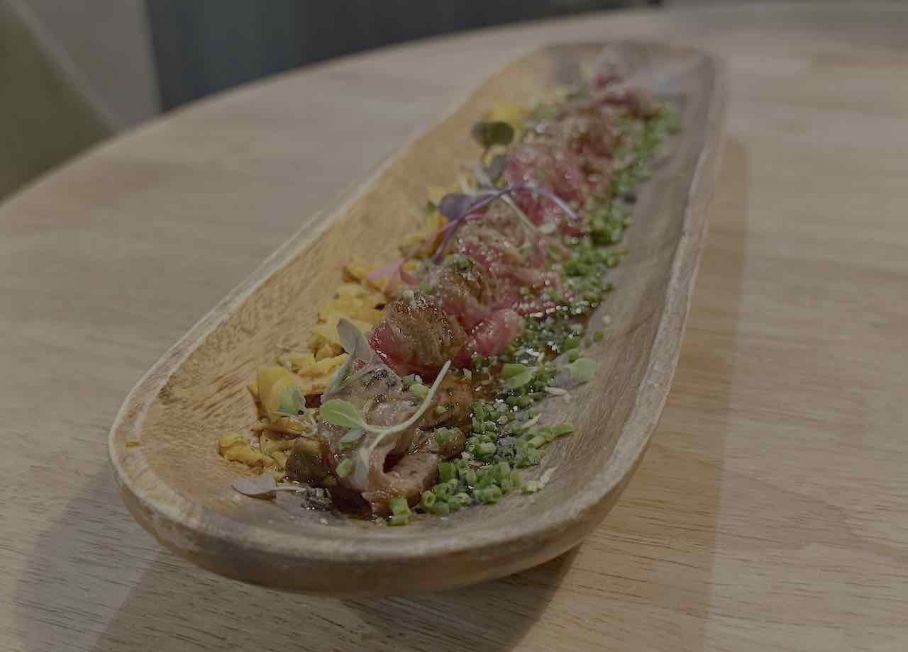 Tataki de solomillo e Bandido Food Club en Loredo (Ribamontán al Mar, Cantabria)