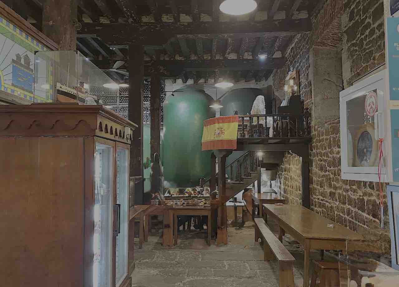 Comedor de Bodega La Conveniente en Santander, Cantabria