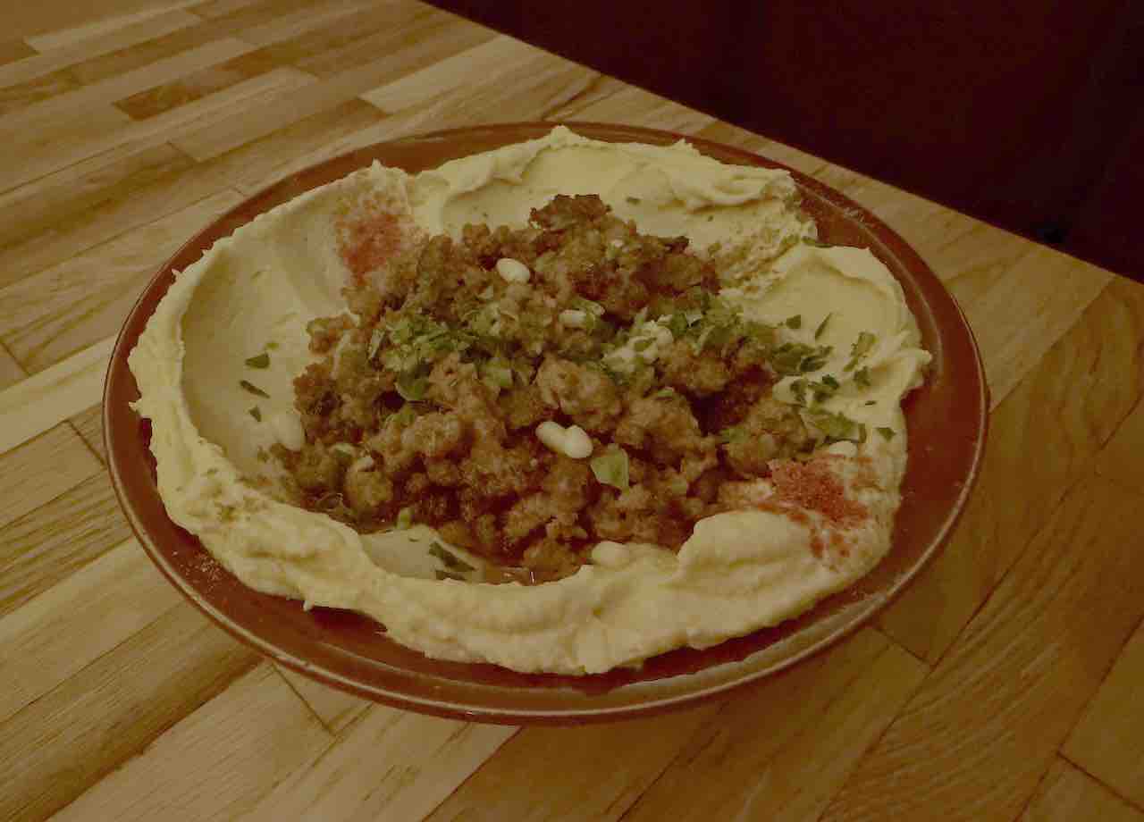 Hummus con carne de La Mano de Fátima en Santander, Cantabria