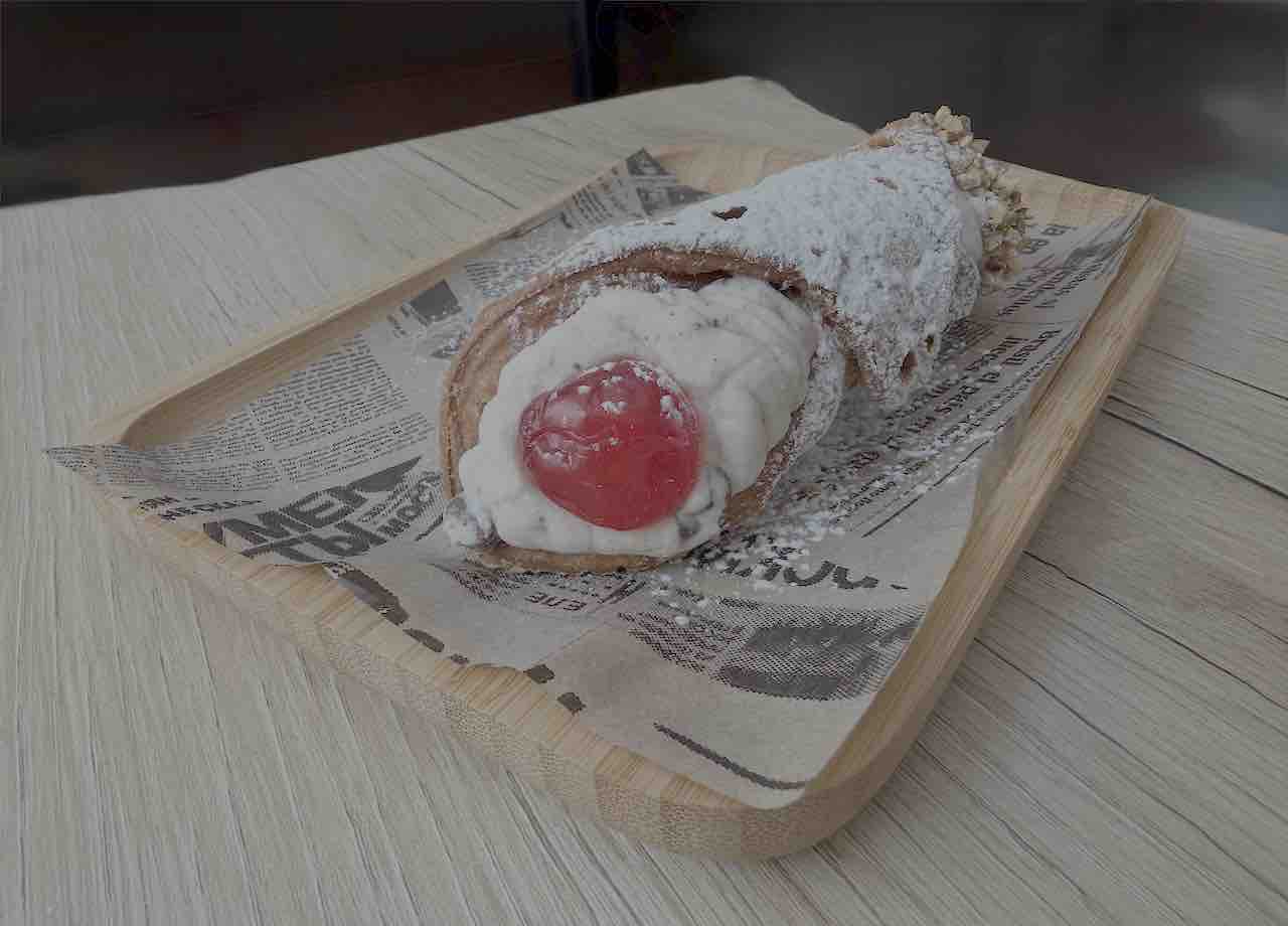 Cannolo siciliano de Nenét Bistrot en Santander, Cantabria