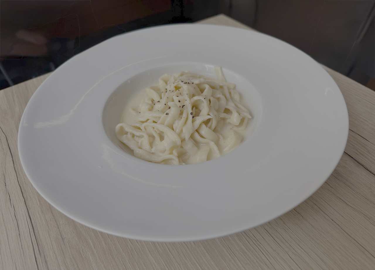 Fettuccine Alfredo de Nenét Bistrot en Santander, Cantabria