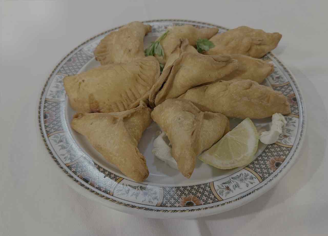 Fatayer de queso, carne y espinacas del restaurante El Líbano en Santa Cruz de Tenerife, Islas Canarias