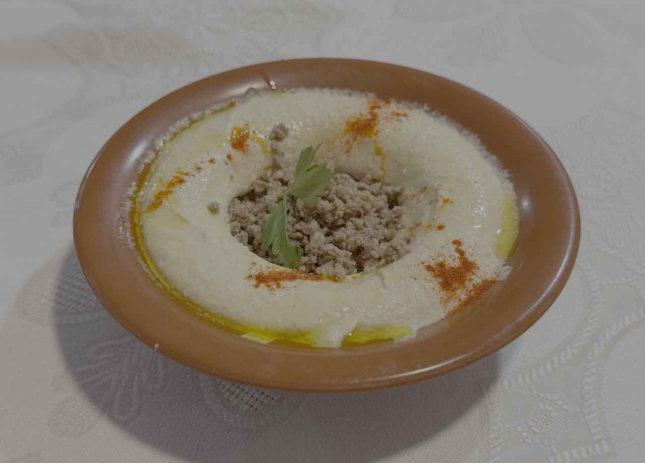Hommus Blahem del restaurante El Líbano en Santa Cruz de Tenerife, Islas Canarias