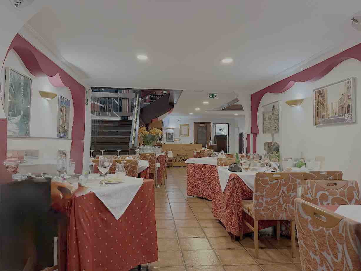 Comedor del restaurante El Líbano en Santa Cruz de Tenerife, referente de cocina libanesa en Canarias