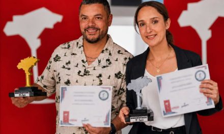 Borja Gutiérrez gana el Campeonato Regional de Coctelería de Cantabria con ‘Besos de barista’