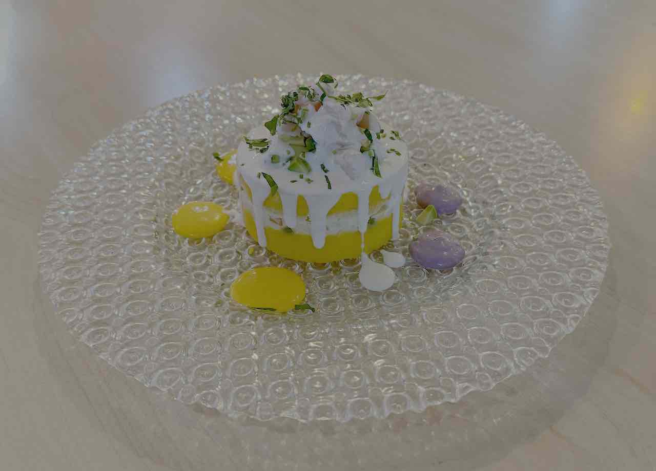 Causa limeña de pollo y langostino Las Terrazas de Carmen Santander