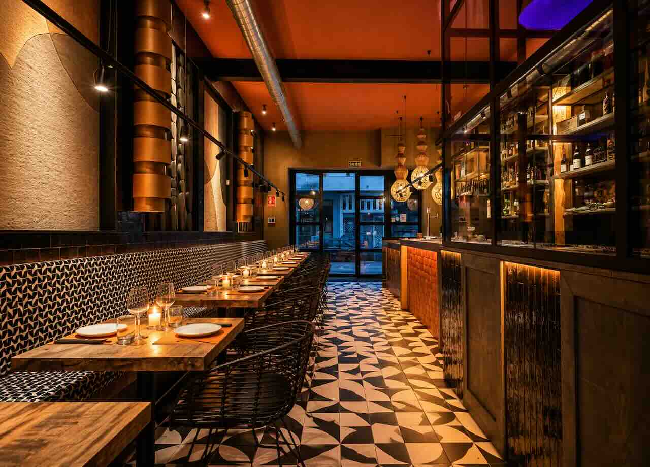 Comedor del restaurante Olivetta Fusión en Maliaño