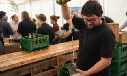 Liencres abre una ventana europea a las muchas formas de entender la sidra