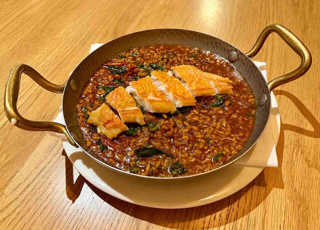 Arroz meloso de cabra de roca Casa Cirana