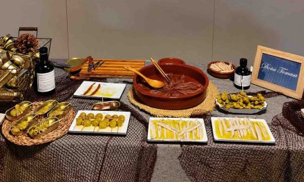 La anchoa cántabra lleva su historia y su sabor al Espacio Iberia de Madrid