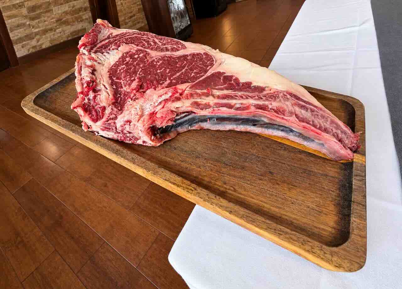 Chuleta cruda de vaca machorra de Nueva Santuca