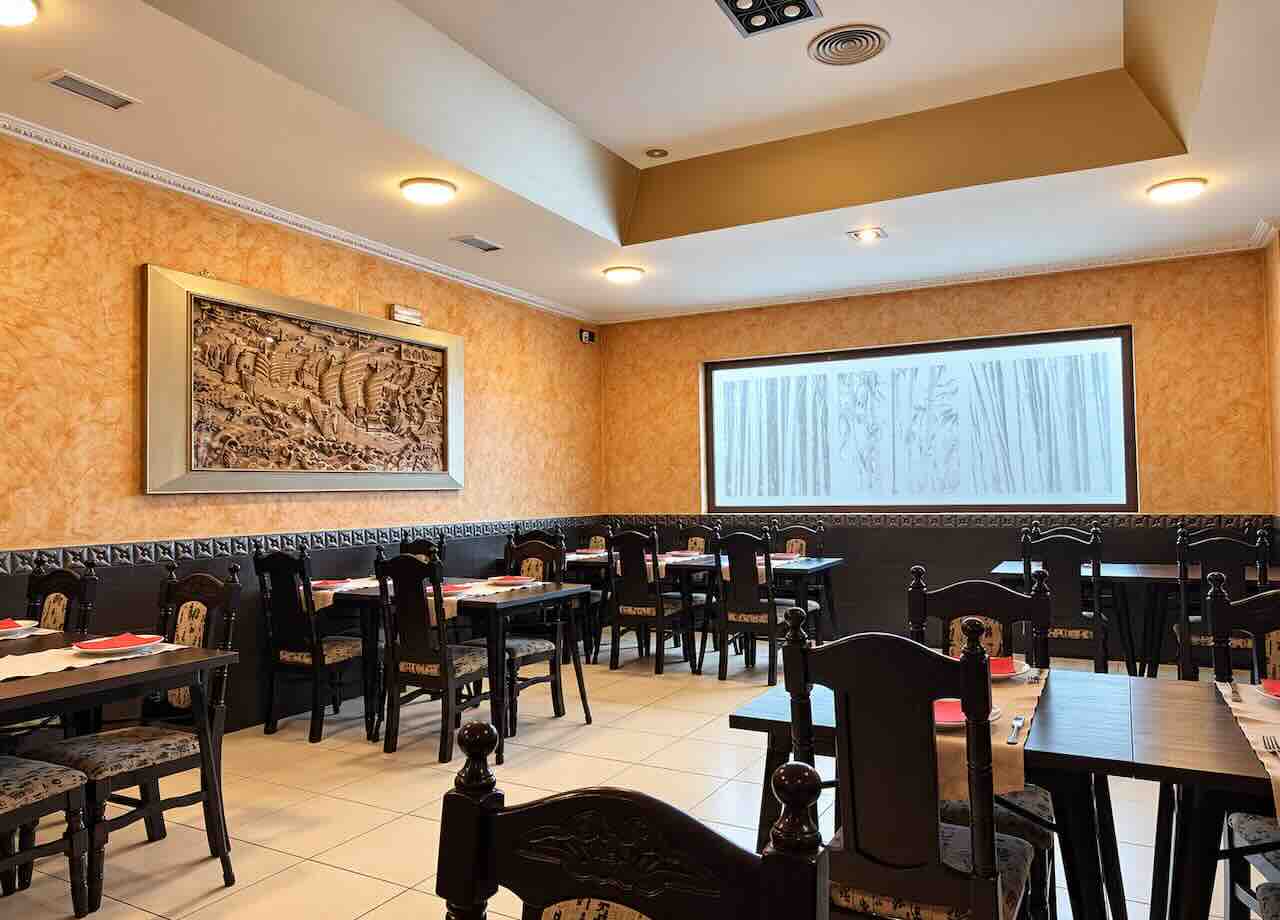 Comedor del restaurante Montaña de Oro en Maliaño
