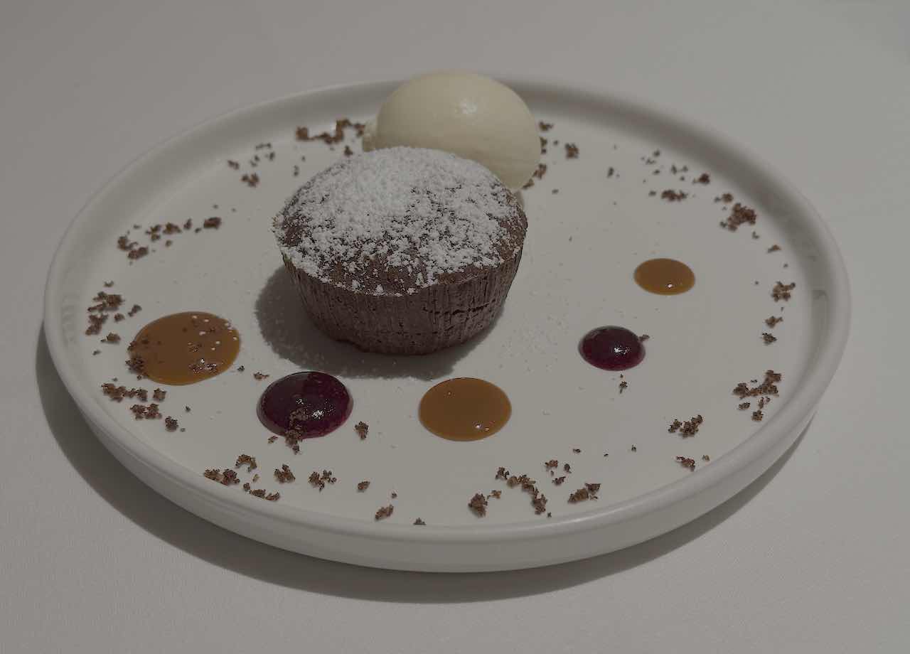 Coulant de chocolate con helado de vainilla
