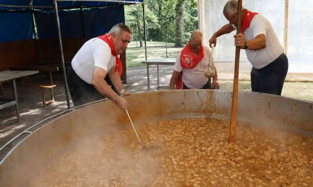 Ucieda vuelve a reunirse alrededor del cocido montañés