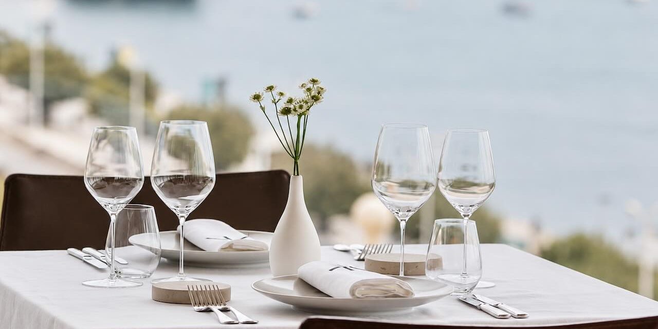 Lumen abre en Faro Santander con la cocina de Nacho del Corral y la bahía como escenario