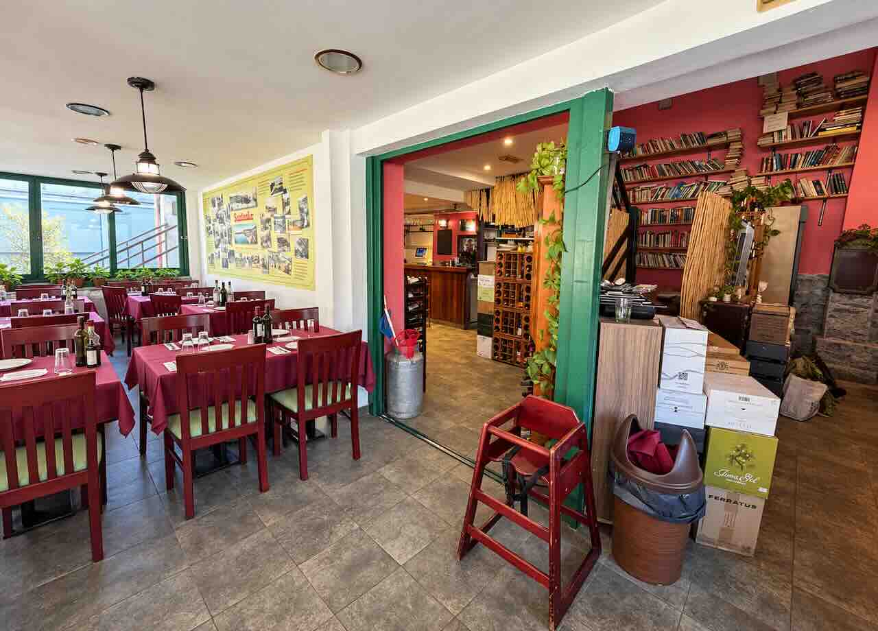 interior restaurante Melly Somo