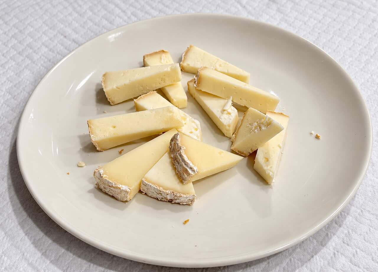 Ración de queso de Bodega Fuente Dé en Santander