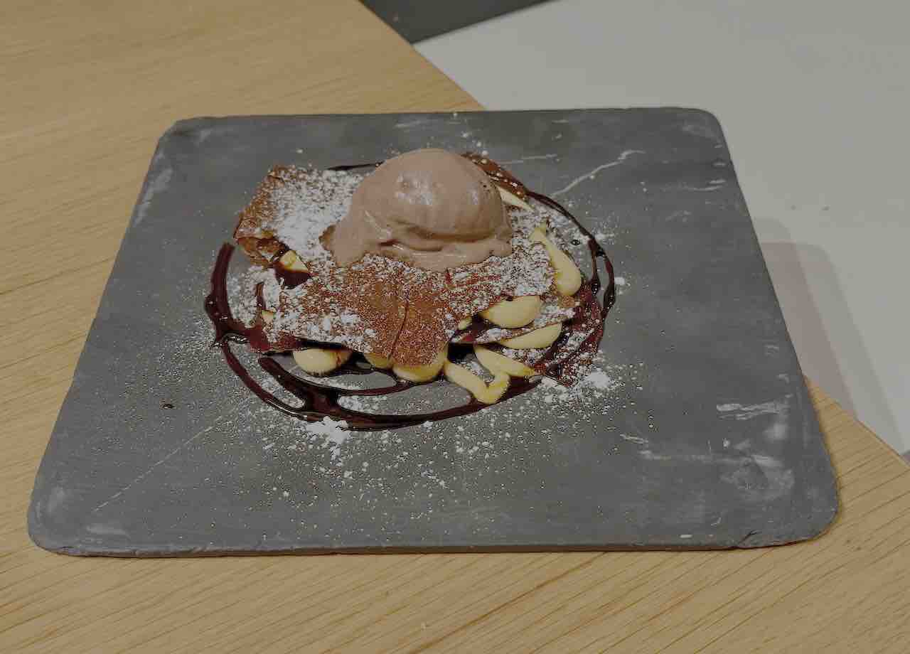Tarta fea de Bodega Cigaleña en Santander