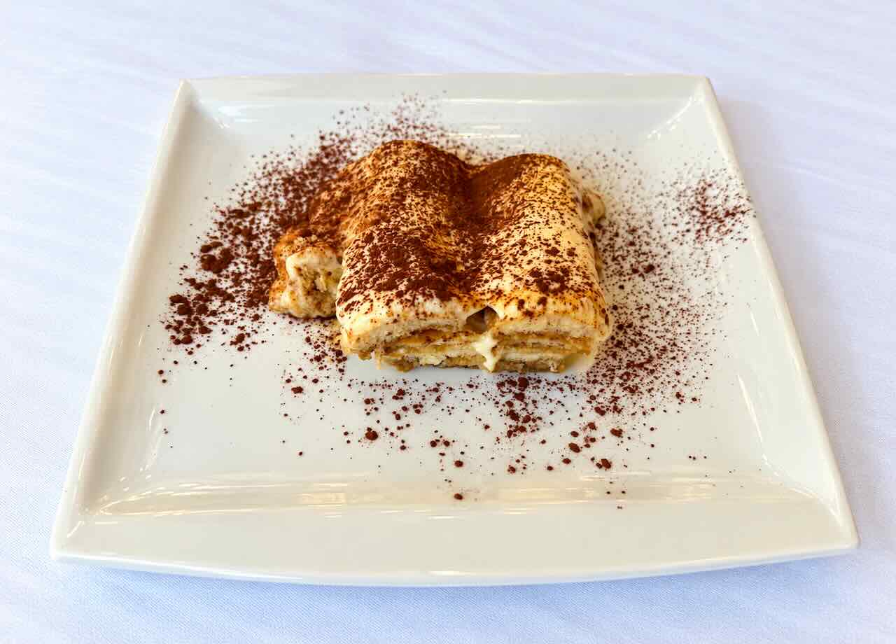 Tiramisú de Casa Enrique en Solares